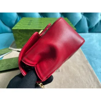 Gucci 739682 GG Marmont Matelassé mini taška červená