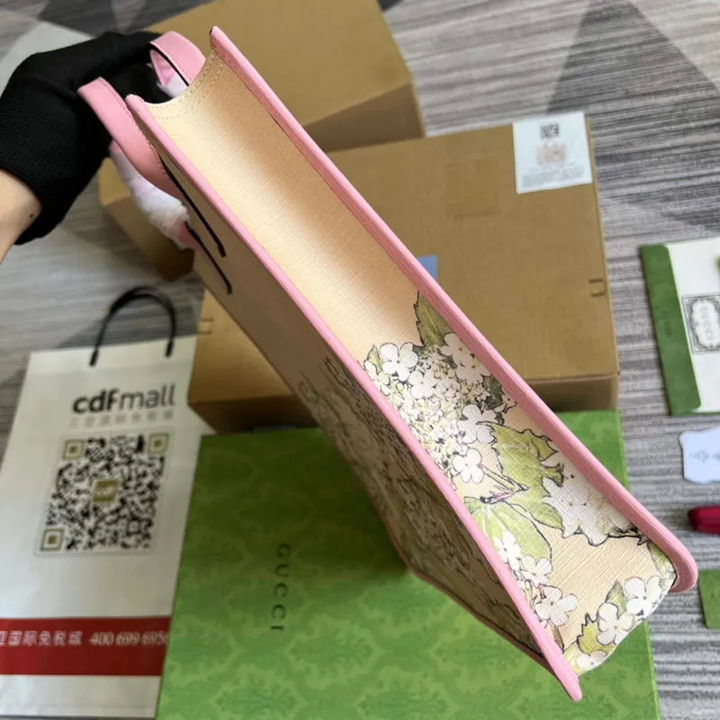 Gucci 550763 Dětská taška s velkým potiskem pohádky růžová