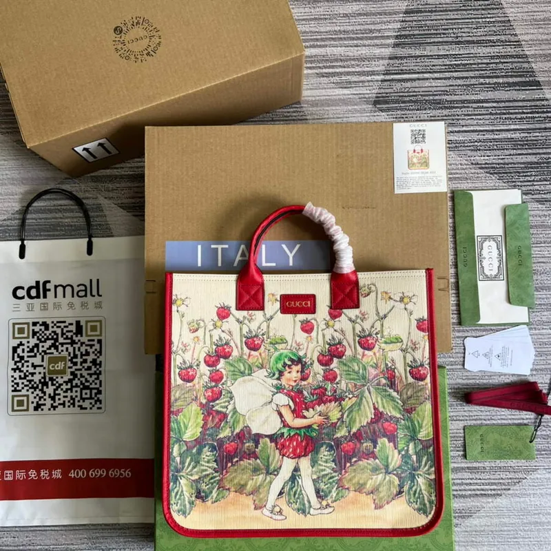 Gucci 550763 Dětská taška s potiskem pohádky Velká červená tote taška