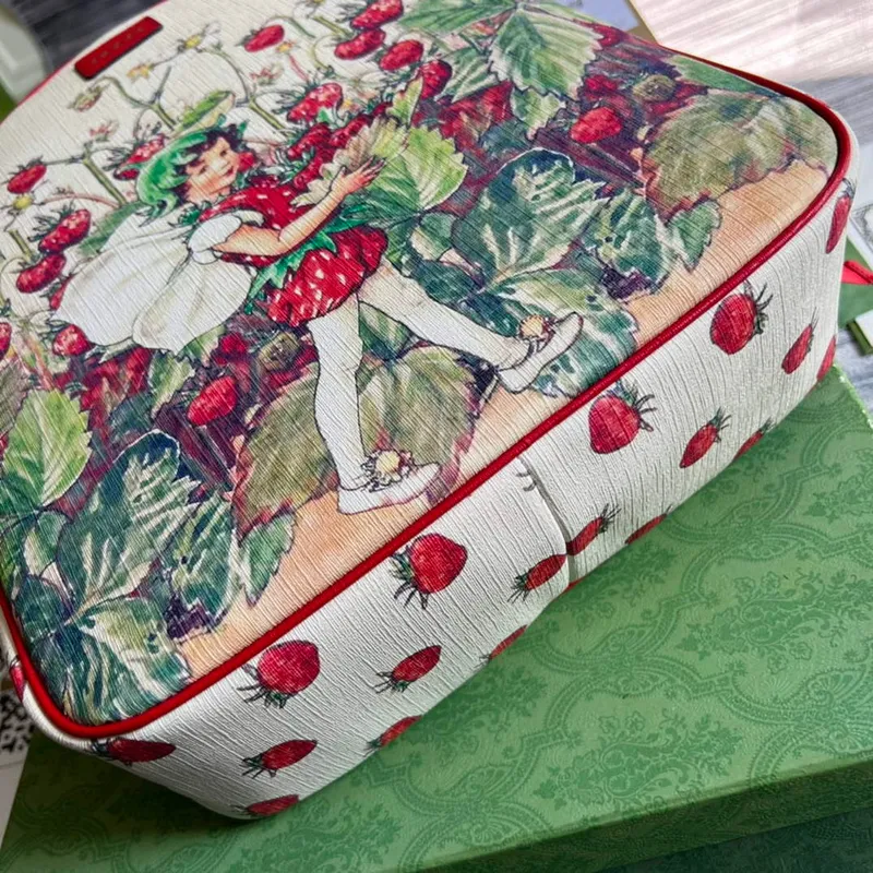 Gucci 433578 Dětský batoh s pohádkovým potiskem červený