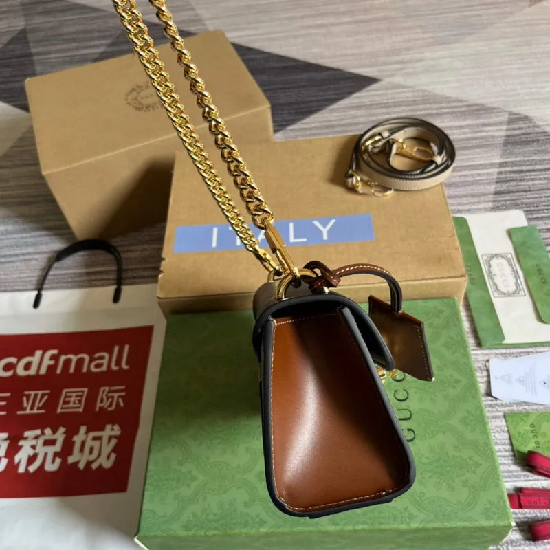 Gucci 735103 Mini ramenní taška s zámkem Černá