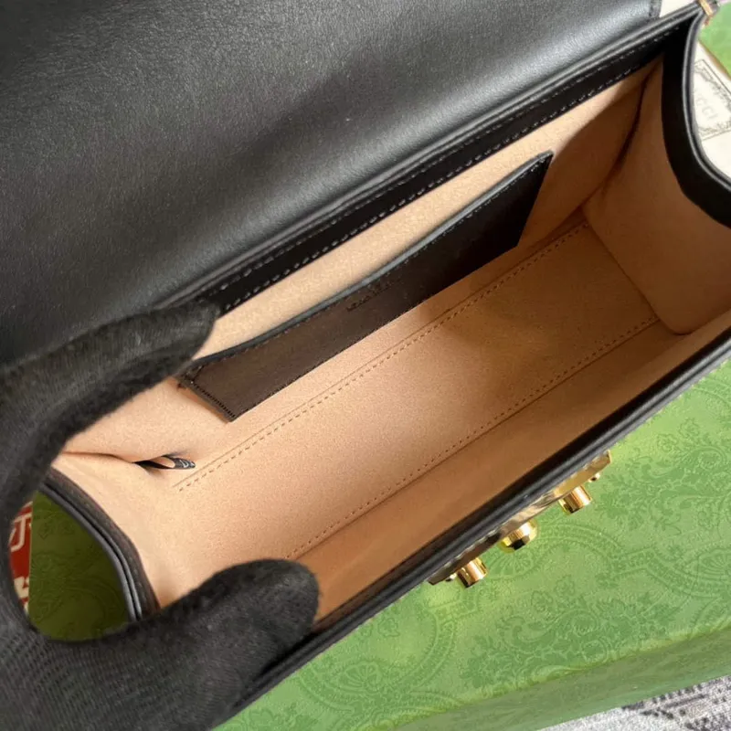 Gucci 735103 Mini ramenní taška s zámkem Černá