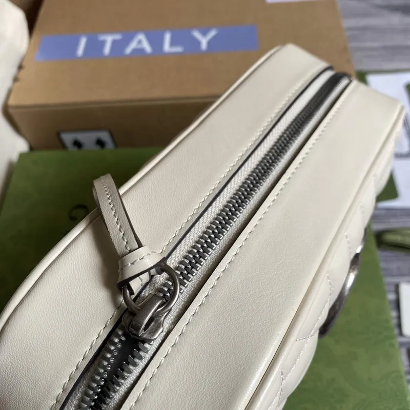 Gucci 447632 GG Marmont matelassé malá ramenní taška bílá