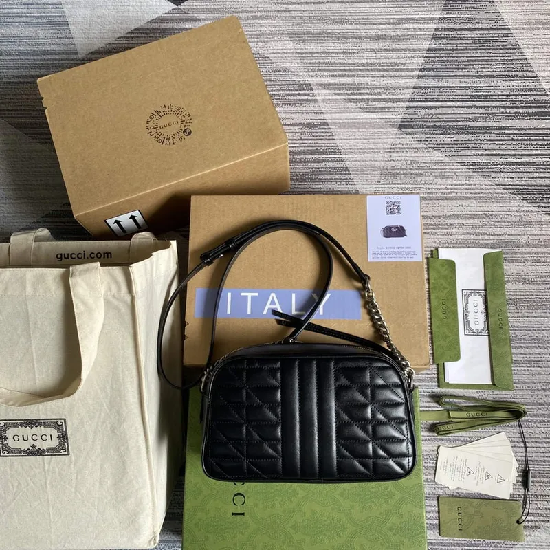 Gucci 447632 GG Marmont prošívaná malá kabelka přes rameno Černá