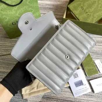 Gucci 474575 GG Marmont mini taška Šedá