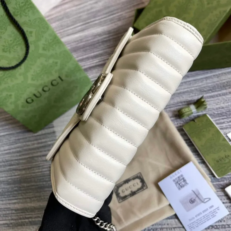 Gucci 474575 GG Marmont mini taška Bílá