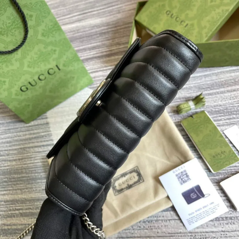 Gucci 474575 GG Marmont mini taška černá