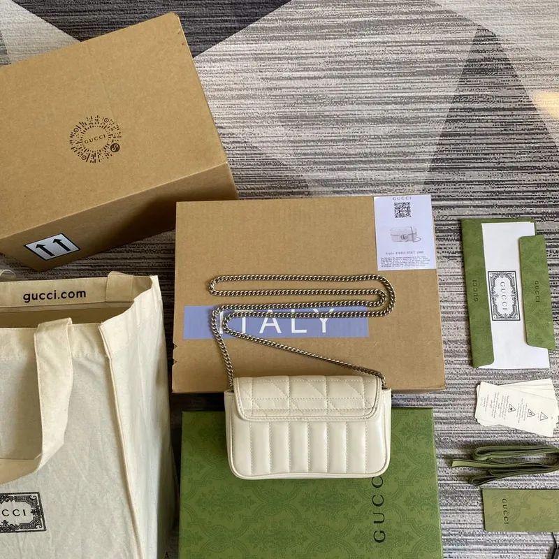 Gucci 476433 GG Marmont Super Mini Taška Bílá