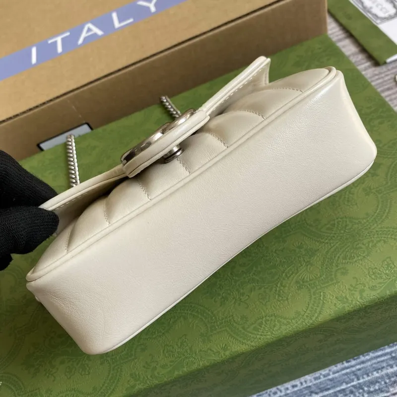Gucci 476433 GG Marmont Super Mini Taška Bílá