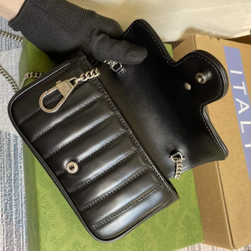 Gucci 476433 GG Marmont Super Mini Taška Černá