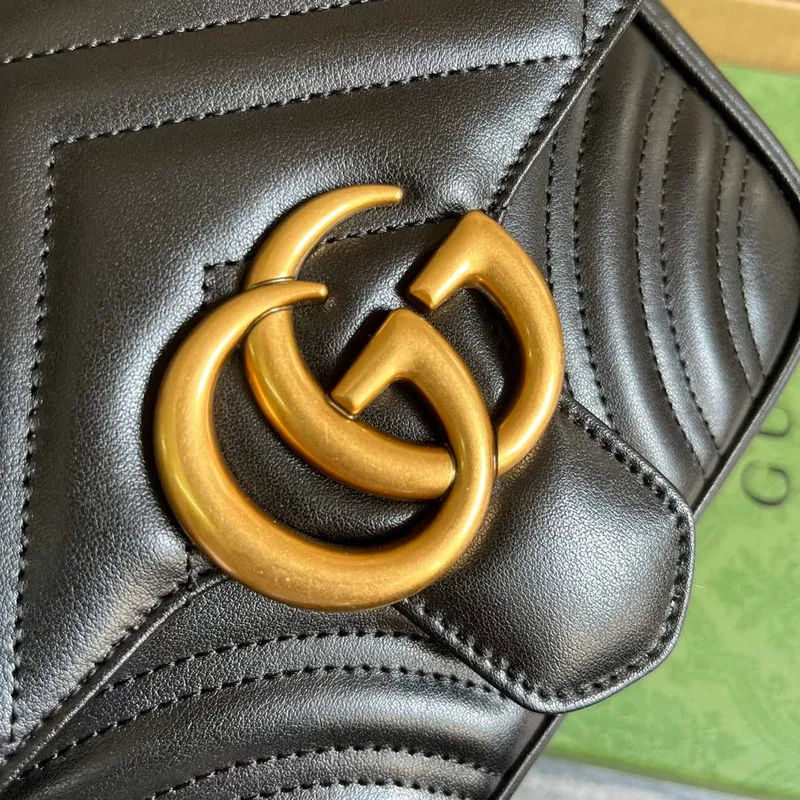 Gucci 739682 GG Marmont Matelassé mini taška černá