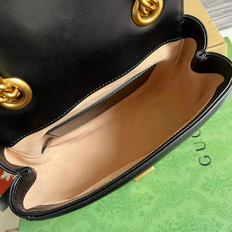 Gucci 739682 GG Marmont Matelassé mini taška černá