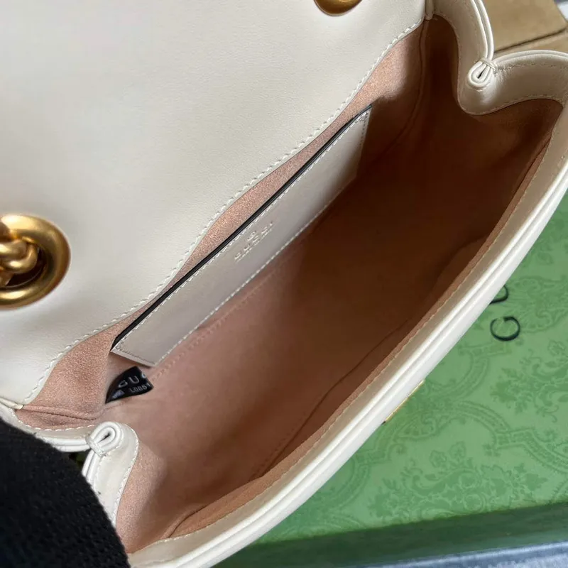 Gucci 739682 GG Marmont Matelassé mini tote bag Bílá