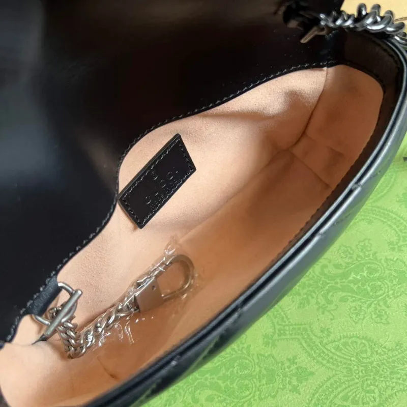 Gucci 699757 GG Marmont Pásková taška Černá