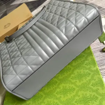 Gucci 675796 GG Marmont střední tote taška Šedá