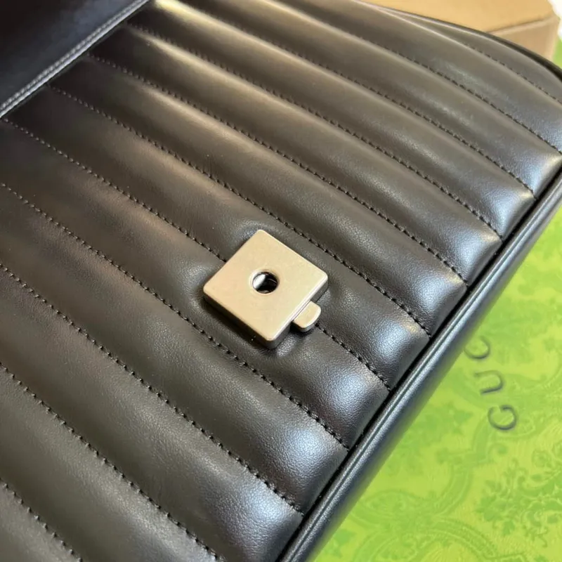 Gucci 498110 GG Marmont malá taška s horním uchopem černá