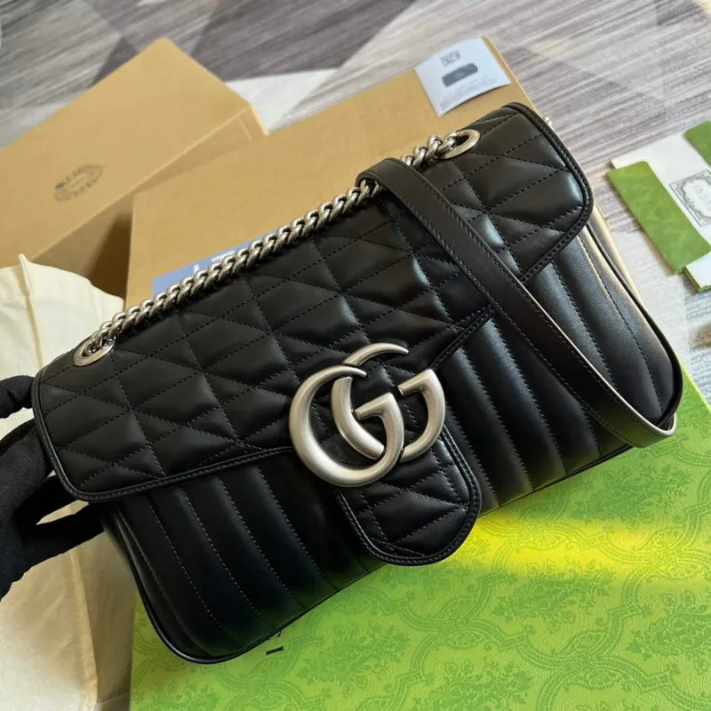 Gucci 443496 GG Marmont střední kabelka přes rameno Černá