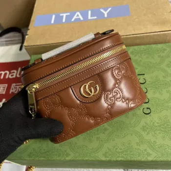 Gucci 723770 GG Matelassé Mini Taška s Horním Uchem Hnědá