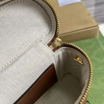 Gucci 723770 GG Matelassé Mini Taška s Horním Uchem Hnědá