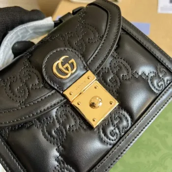 Gucci 724499 GG Matelassé Malá Kabelka s Horním Uchem Černá