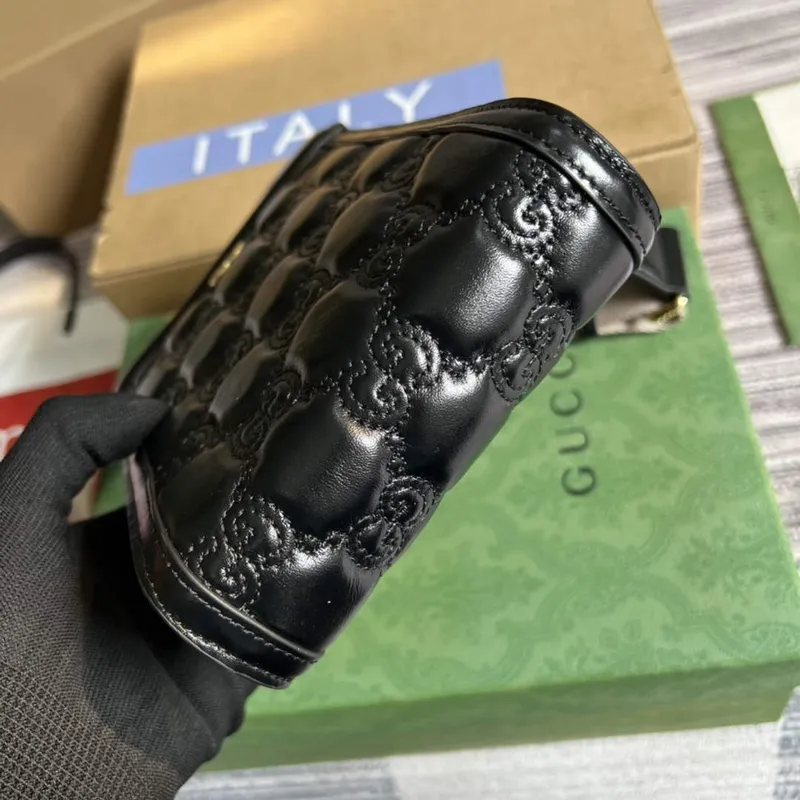 Gucci 723776 GG Matelassé Mini Taška s Horním Uchem Černá