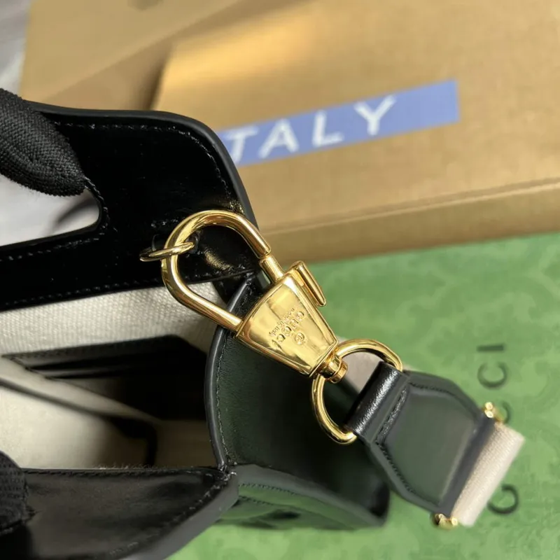 Gucci 723776 GG Matelassé Mini Taška s Horním Uchem Černá
