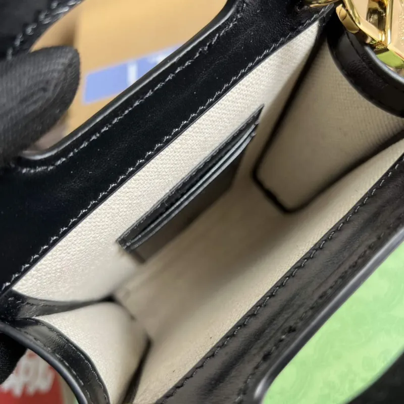 Gucci 723776 GG Matelassé Mini Taška s Horním Uchem Černá