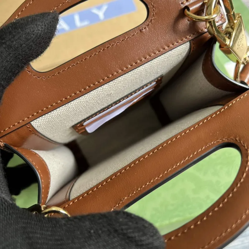 Gucci 723776 GG Matelassé Mini Taška s Horním Uchem Hnědá