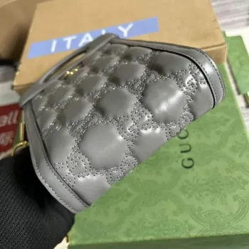 Gucci 723776 GG Matelassé Mini Taška s Horní Rukojetí Šedá