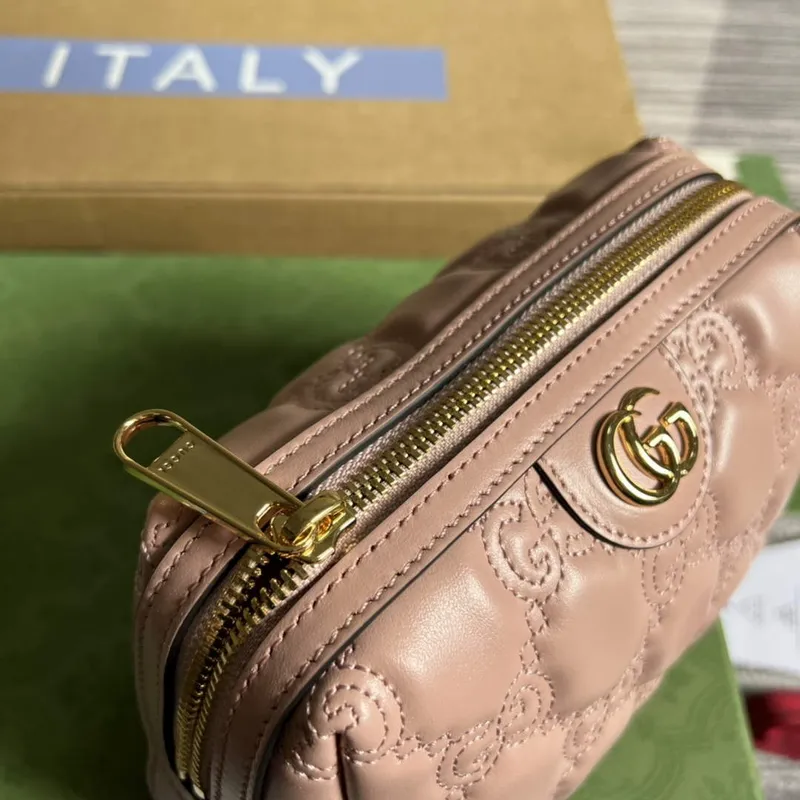 Gucci 726047 GG Matelassé kosmetická taška růžová