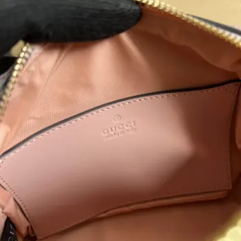 Gucci 726047 GG Matelassé kosmetická taška růžová