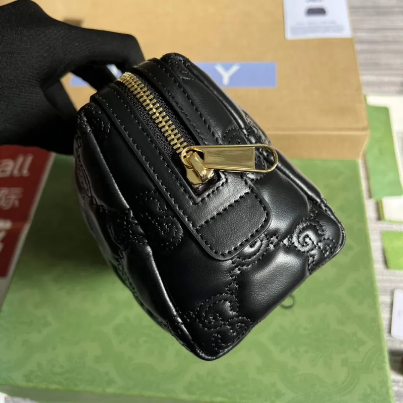 Gucci 726047 GG Matelassé kosmetická taška černá