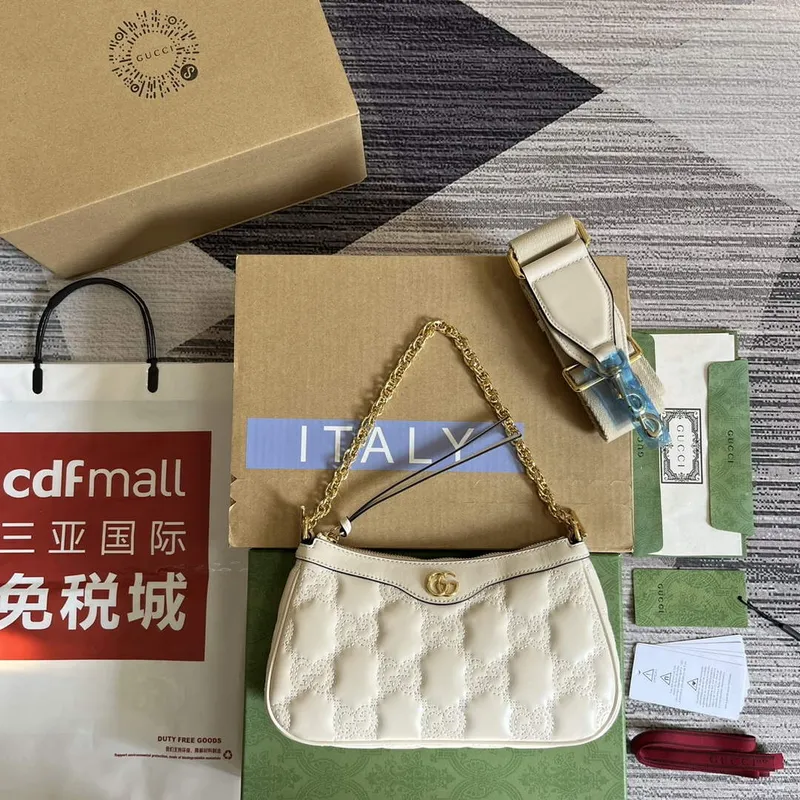 Gucci 735049 GG Matelassé Kabelka Bílá