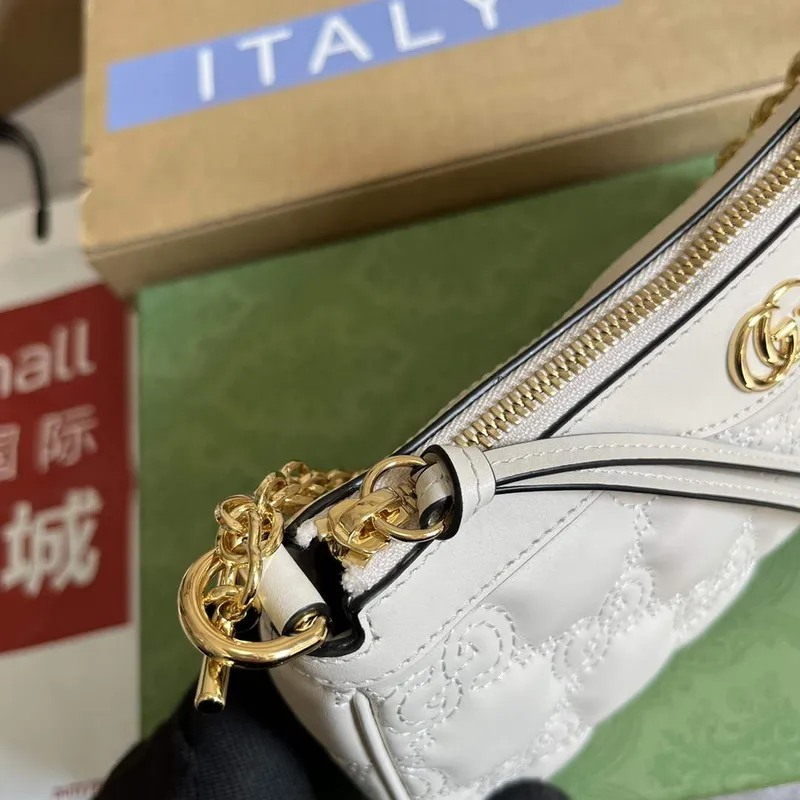 Gucci 735049 GG Matelassé Kabelka Bílá
