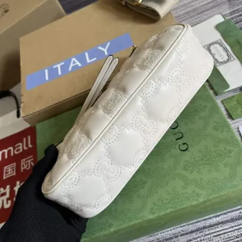 Gucci 735049 GG Matelassé Kabelka Bílá