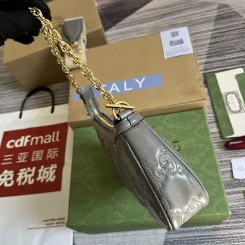 Gucci 735049 GG Matelassé Kabelka Šedá