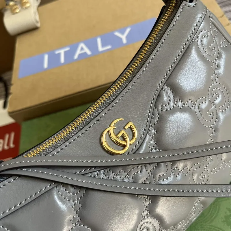 Gucci 735049 GG Matelassé Kabelka Šedá