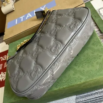 Gucci 735049 GG Matelassé Kabelka Šedá