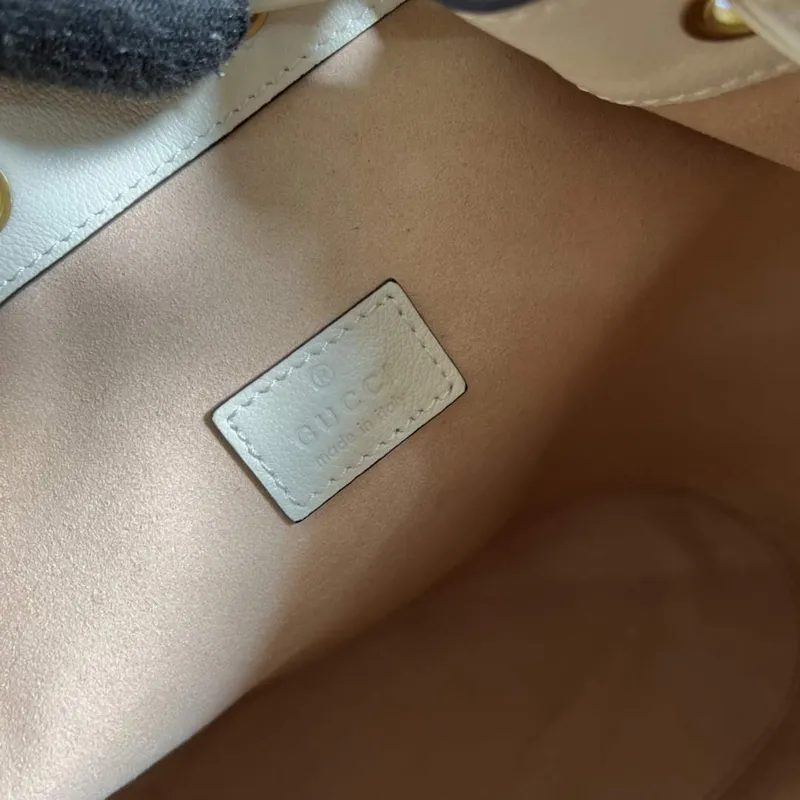 Gucci 724652 Diana Malá Kabela Bucket Bílá