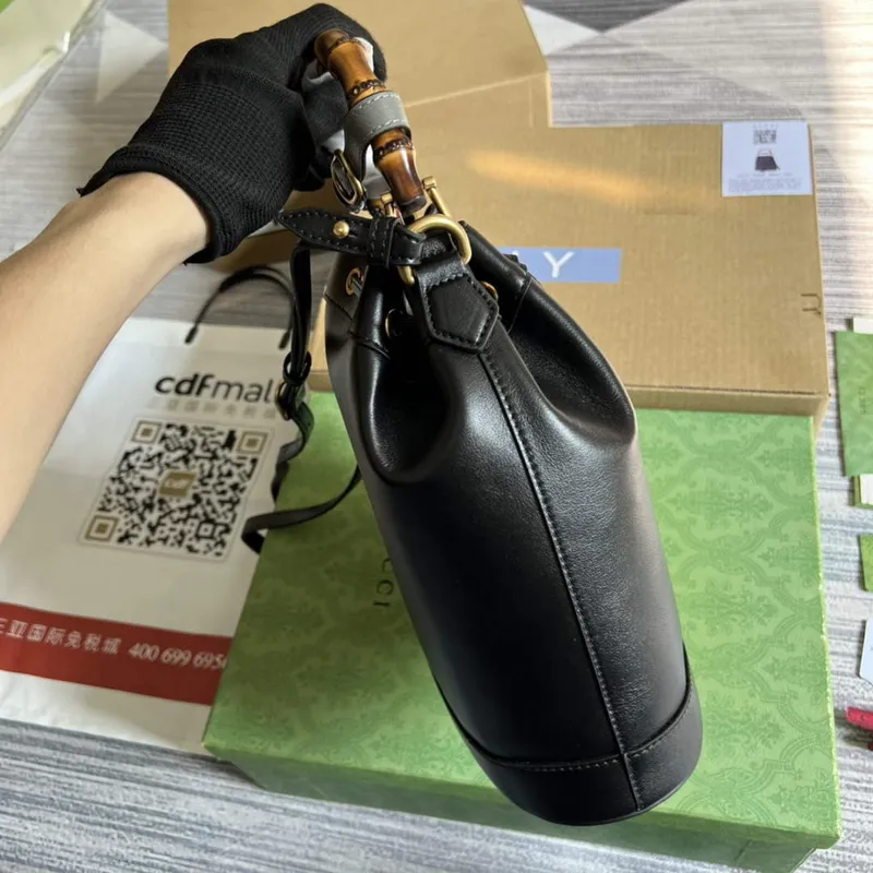 Gucci 724652 Diana Malá Kabela Bucket Černá