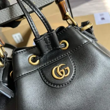 Gucci 724652 Diana Malá Kabela Bucket Černá