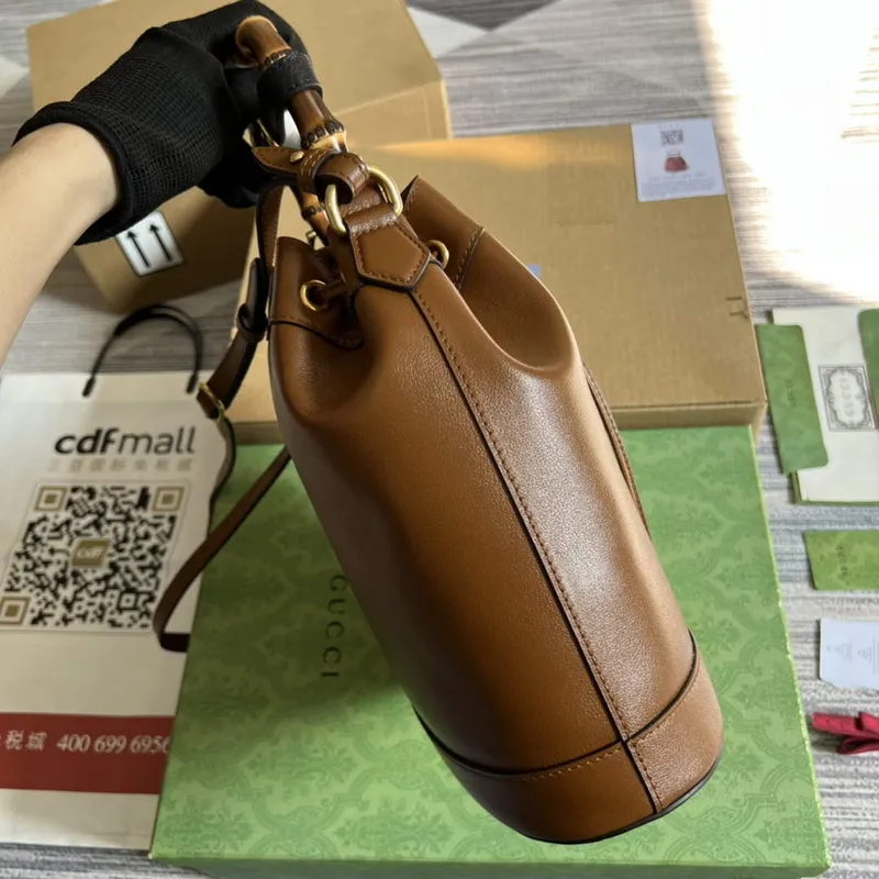 Gucci 724652 Diana Malá Kbelíková Taška Hnědá