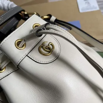 Gucci 724667 Diana Mini Bucket Bag Bílá