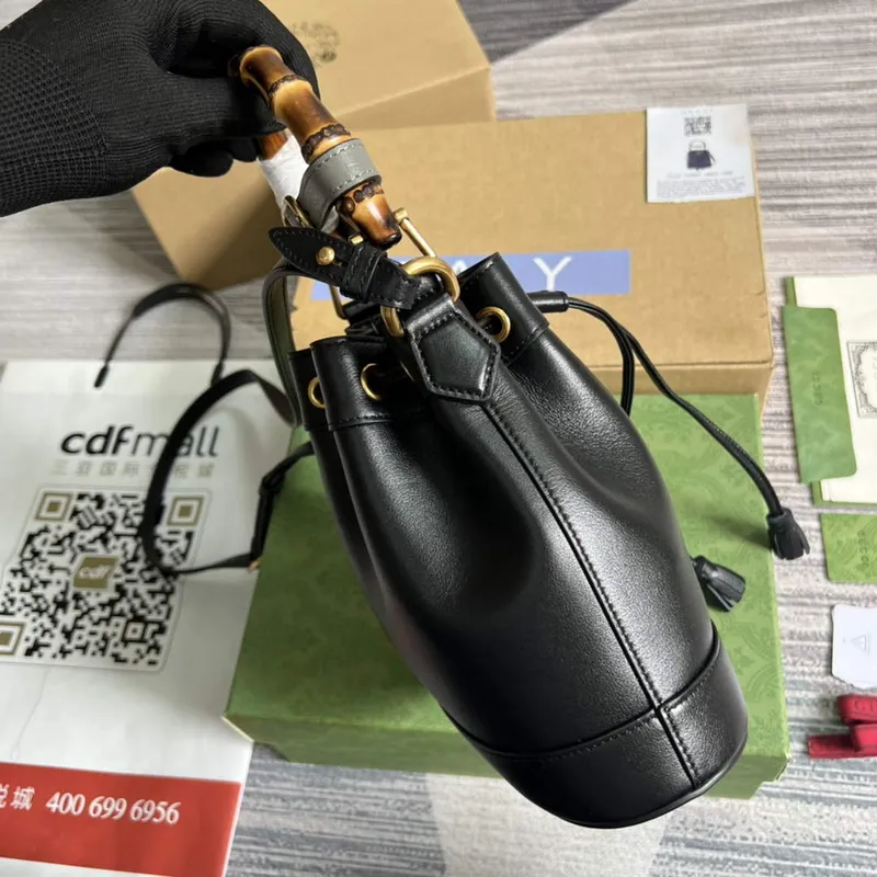 Gucci 724667 Diana Mini Bucket Bag Černá