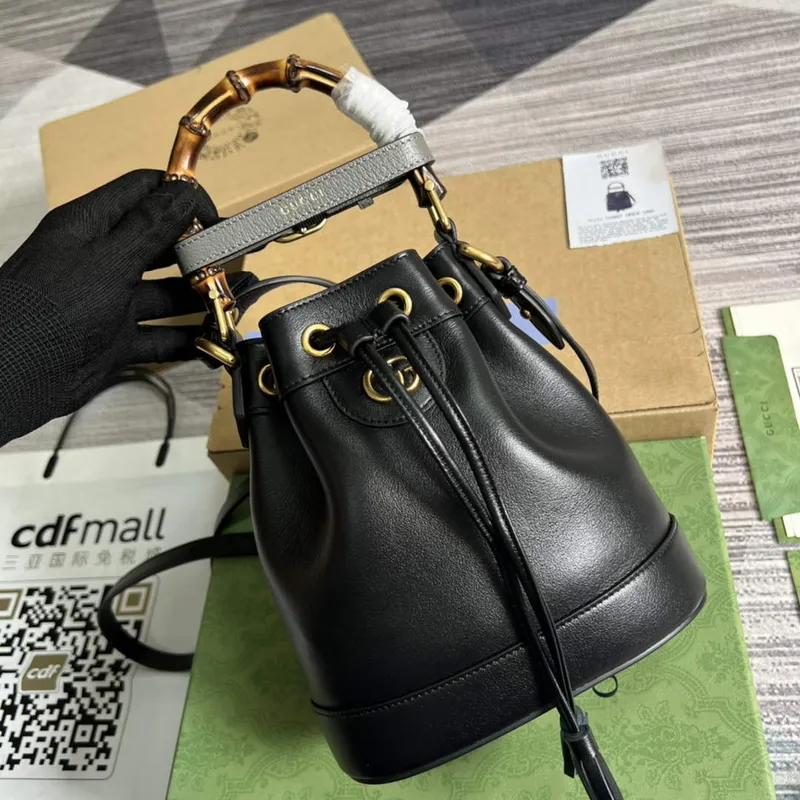 Gucci 724667 Diana Mini Bucket Bag Černá