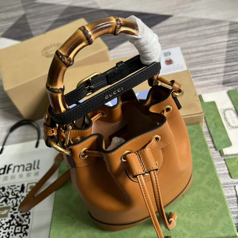 Gucci 724667 Diana Mini Bucket Bag Světle Hnědá