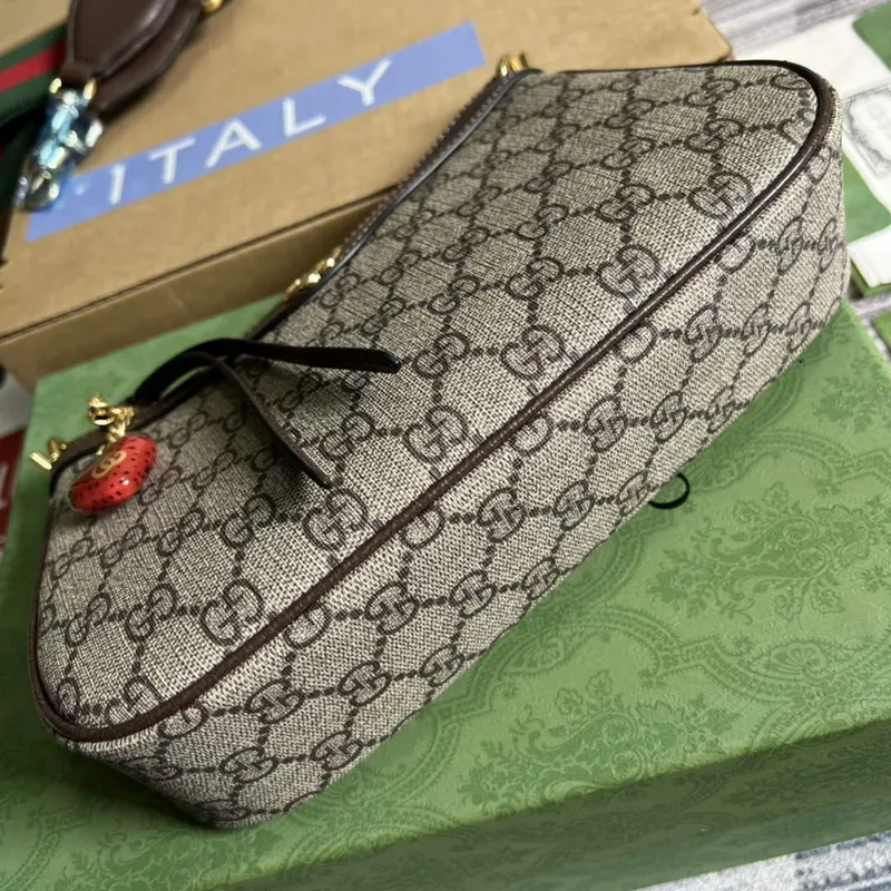 Gucci 735132 Ophidia malá kabelka Hnědá