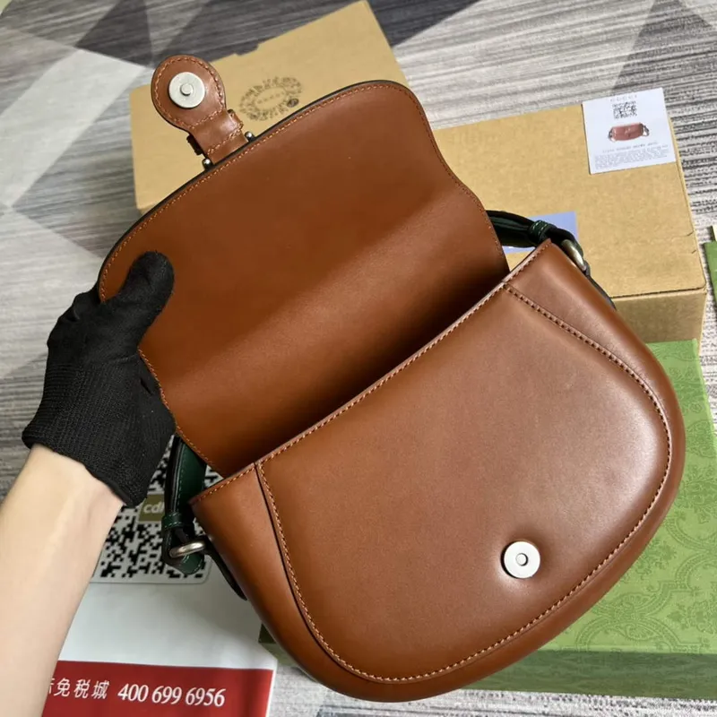 Gucci 679540 Kožená taška přes rameno s potiskem loga Hnědá