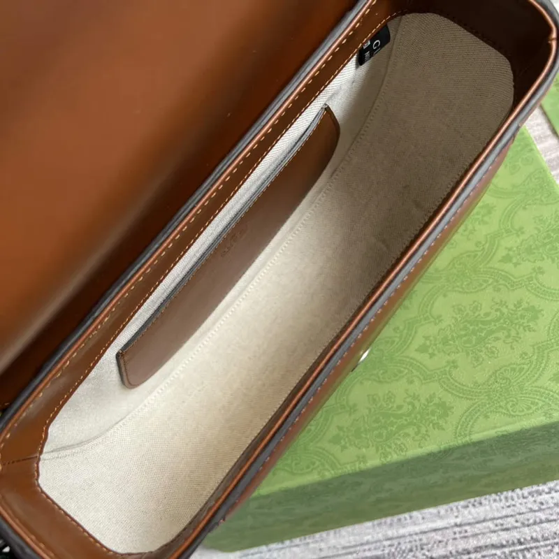 Gucci 679540 Kožená taška přes rameno s potiskem loga Hnědá