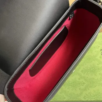 Gucci 679540 Kožená kabelka přes rameno s potiskem loga Černá